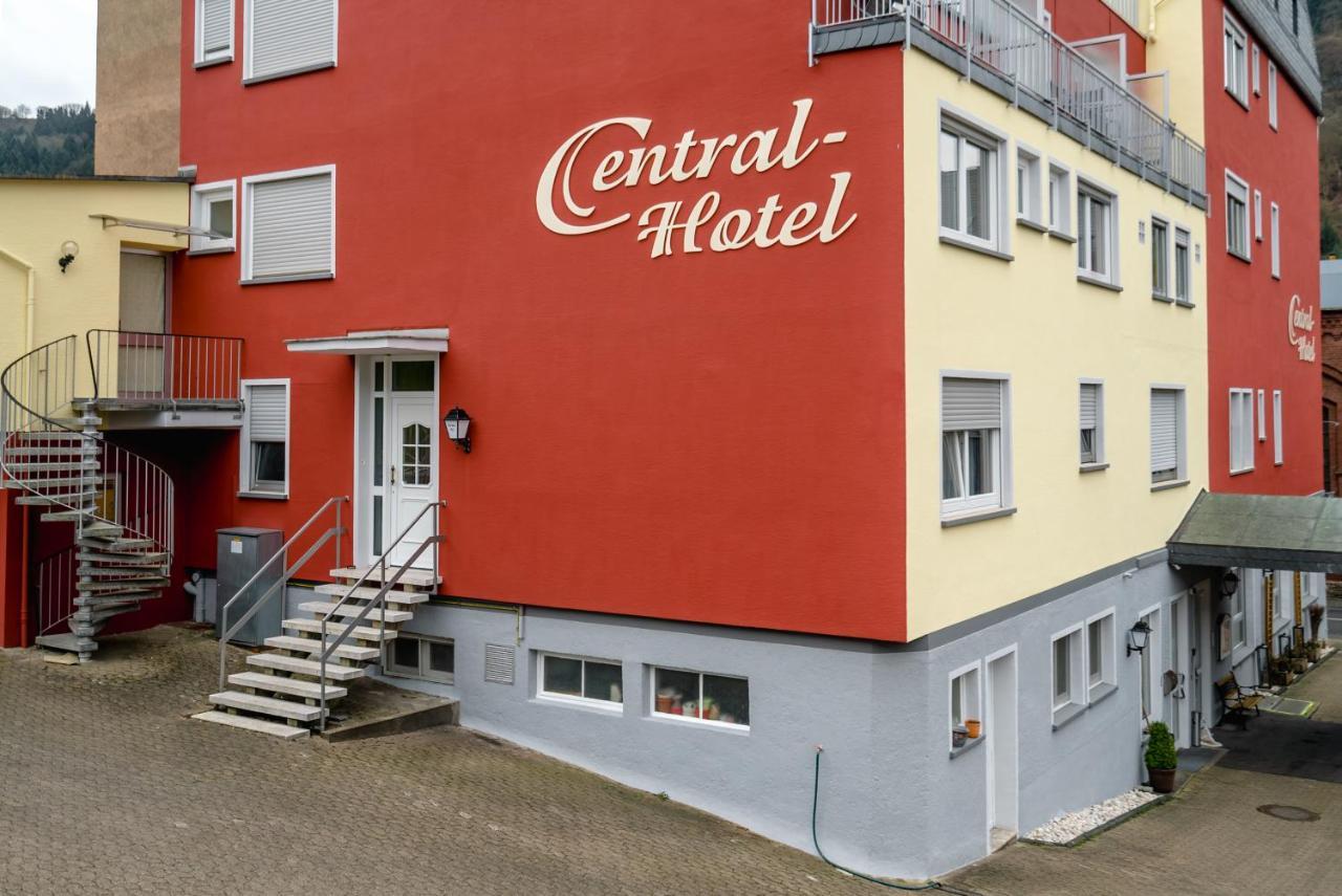 Central-Hotel トラーベン・トラールバッハ エクステリア 写真